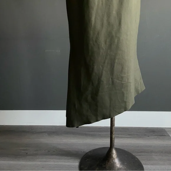 Elliatt Asymmetric One-Shoulder Midi Dress – Olive Green (XL) - Picture 2 of 10